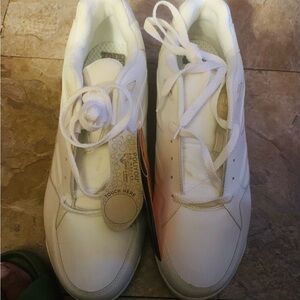 White Athletic Sneakers ( NEW)